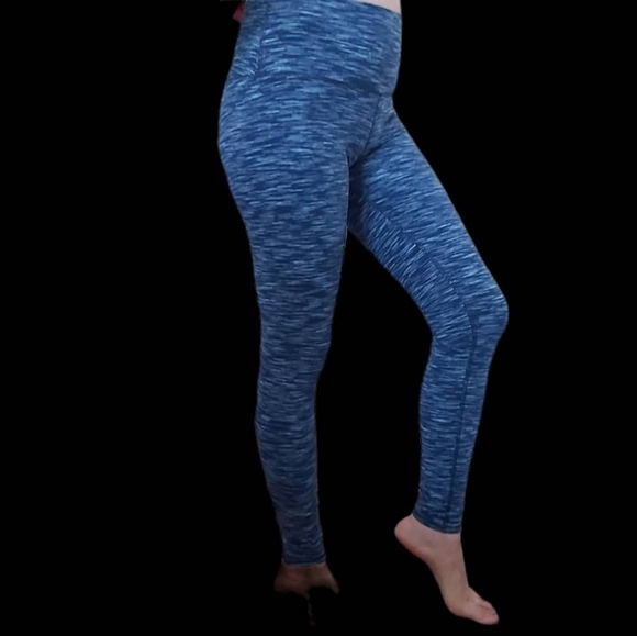 ALO Yoga High Wasted Air Brush LEGGINGS . - Picture 5 of 16